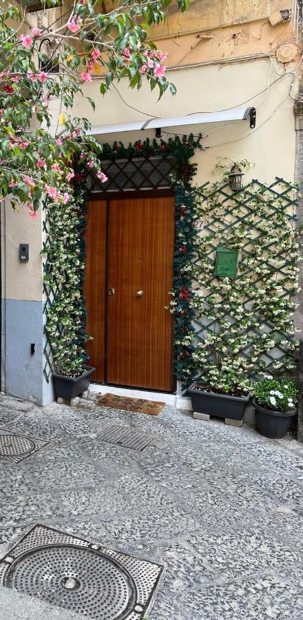 Casa Annabella Napoli - Centro - Chiaia Sul Mare Villa Bagian luar foto